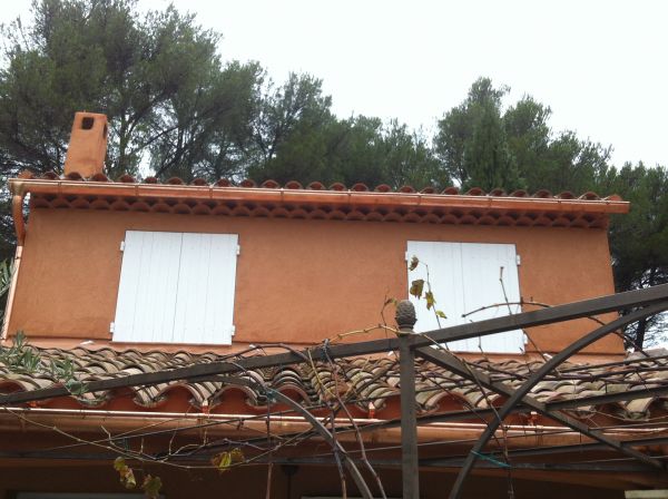 Rénovation de toiture et pose de goutières en cuivre à Aix en provence