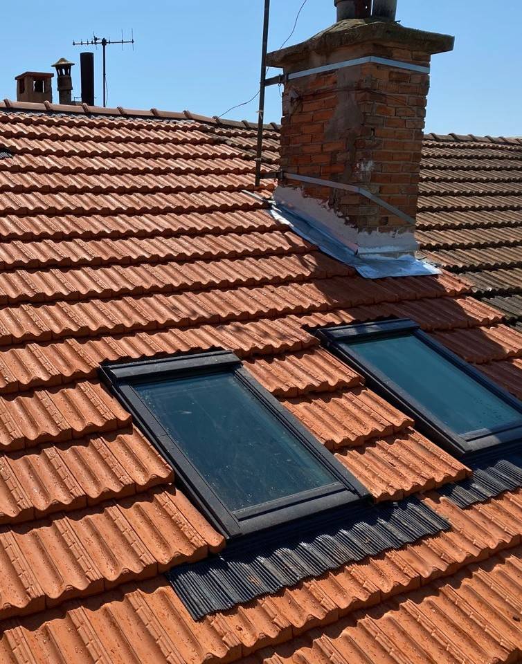 Changement de velux d'un immeuble La Ciotat, près de Ceyreste