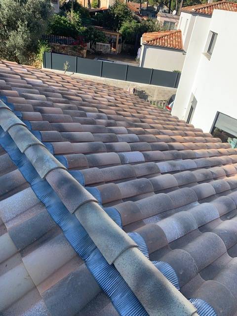 Mise en place de tuiles mécaniques dans le 13006