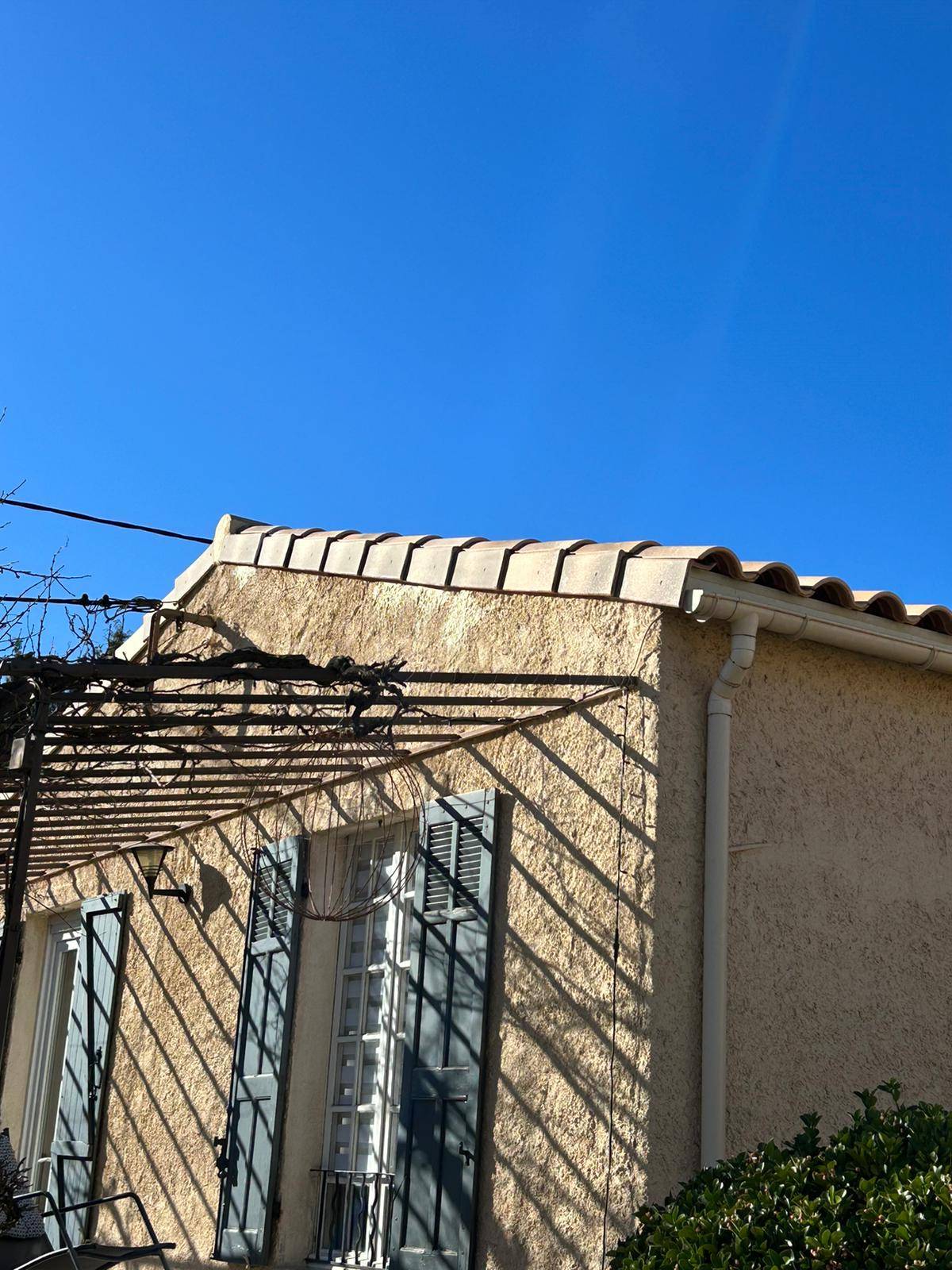 Faire rénover sa toiture avec une couverture en tuiles dans le 13