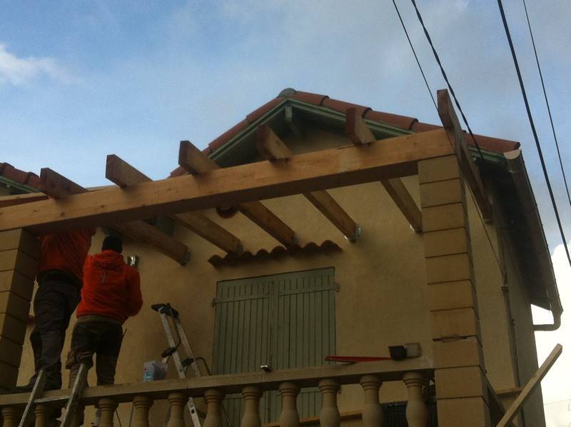 Charpente pour terrasse bois à marseille dans le 13