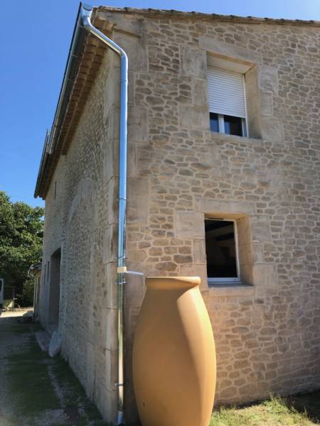Pose de descentes et récupération des eaux de pluies à Pertuis, Pays d'Aix