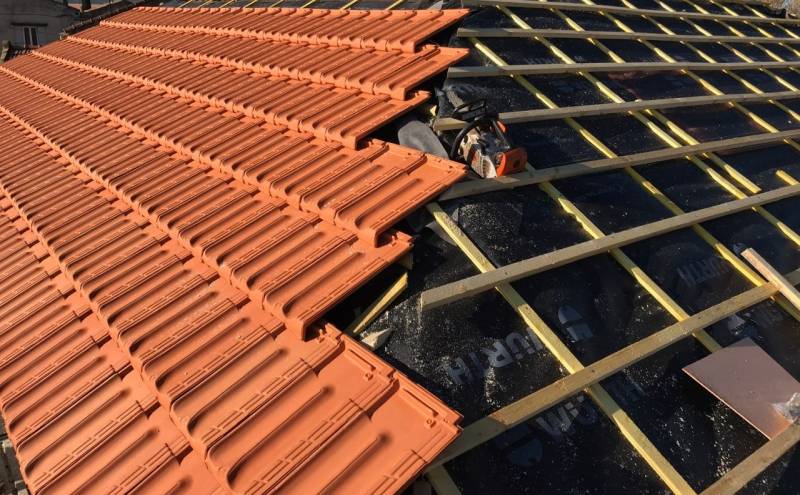 Demander un devis pour faire réparer un toit suite à tempête de vent à Eguilles 13510