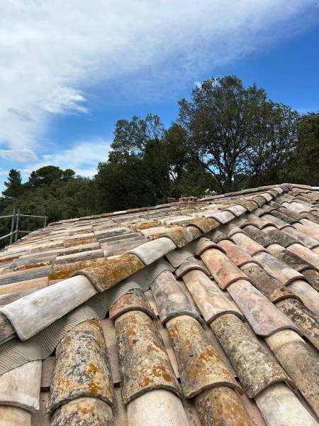 Couverture en tuiles canal à Aix-en-Provence 13080