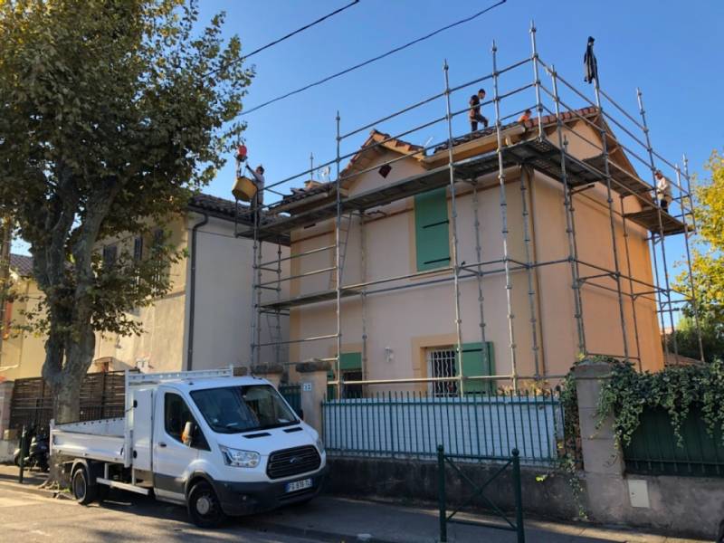 Rénovation et étanchéité de la toiture d'une maison près d'Allauch